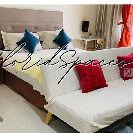 One Palm Tree Villas Condominium - Studio 2Nd Fl With Balcony - Across Terminal 3 Airport Pasay Exterior foto